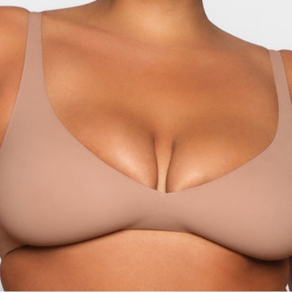 SKIMS Naked Plunge Bralette - Picture 4 of 4